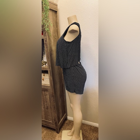 Loft Black White Polka Dot Open Back Romper Sz M Sleeveless Scoop Neck Pockets - Picture 12 of 16
